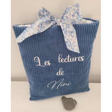 Pochette livre personnalisée en velours vert bleu et noeud liberty