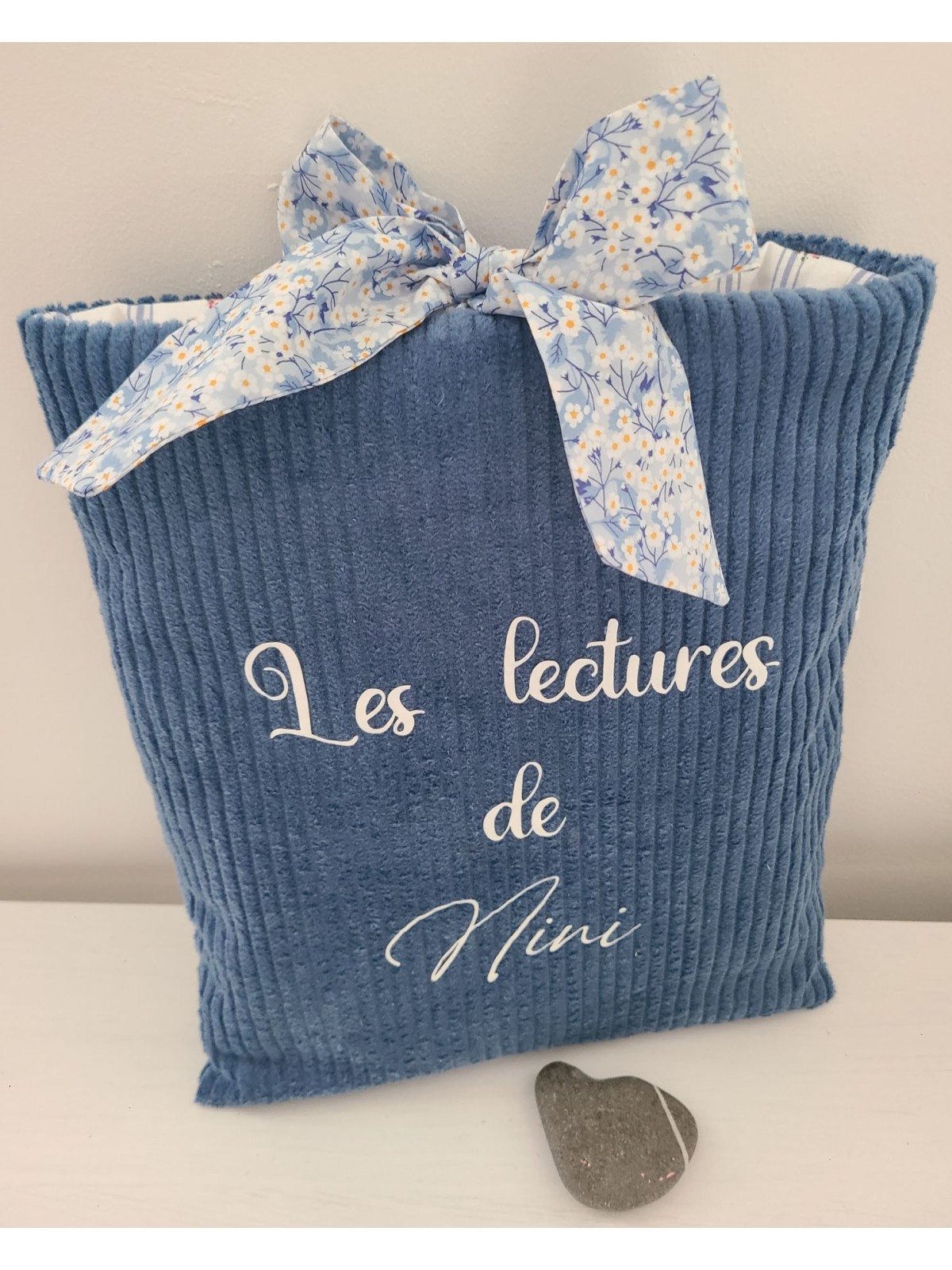 Pochette livre personnalisée en velours vert bleu et noeud liberty
