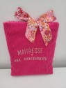 Pochette livre personnalisée en velours fuschia et noeud liberty fluo