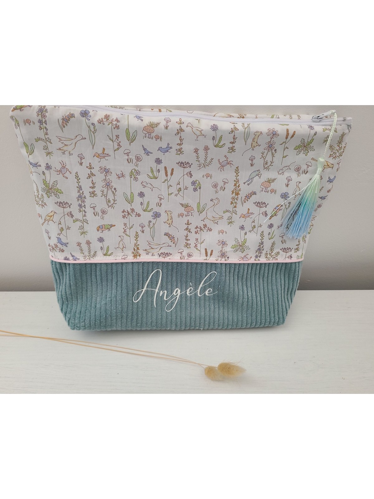 Trousse de toilette liberty Theo pastel et velours, personnalisable avec prénom