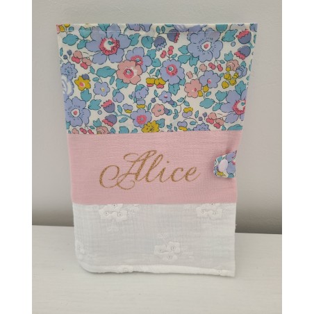 Protège carnet de santé romantique liberty Betsy, broderie anglaise et double gaze personnalisable