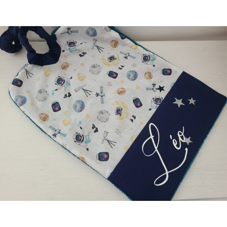 Grande serviette élastiquée et personnalisée pour maternelle en coton thème espace