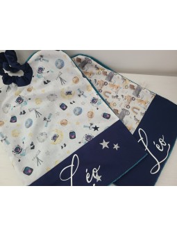 Grande serviette élastiquée et personnalisée pour maternelle en coton thème espace
