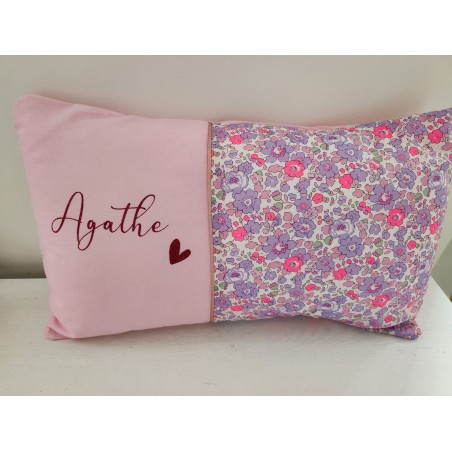 Coussin 30x50 personnalisé liberty betsy (coussin de sieste, cadeau de naissance ...)
