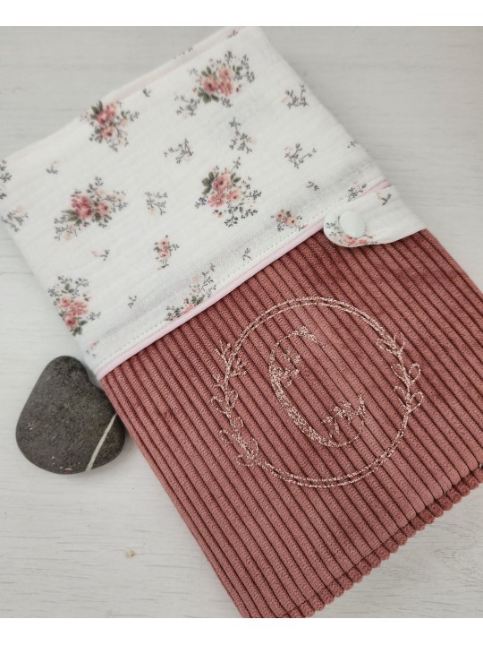 Protège carnet de santé double gaze et velours personnalisable avec prénom