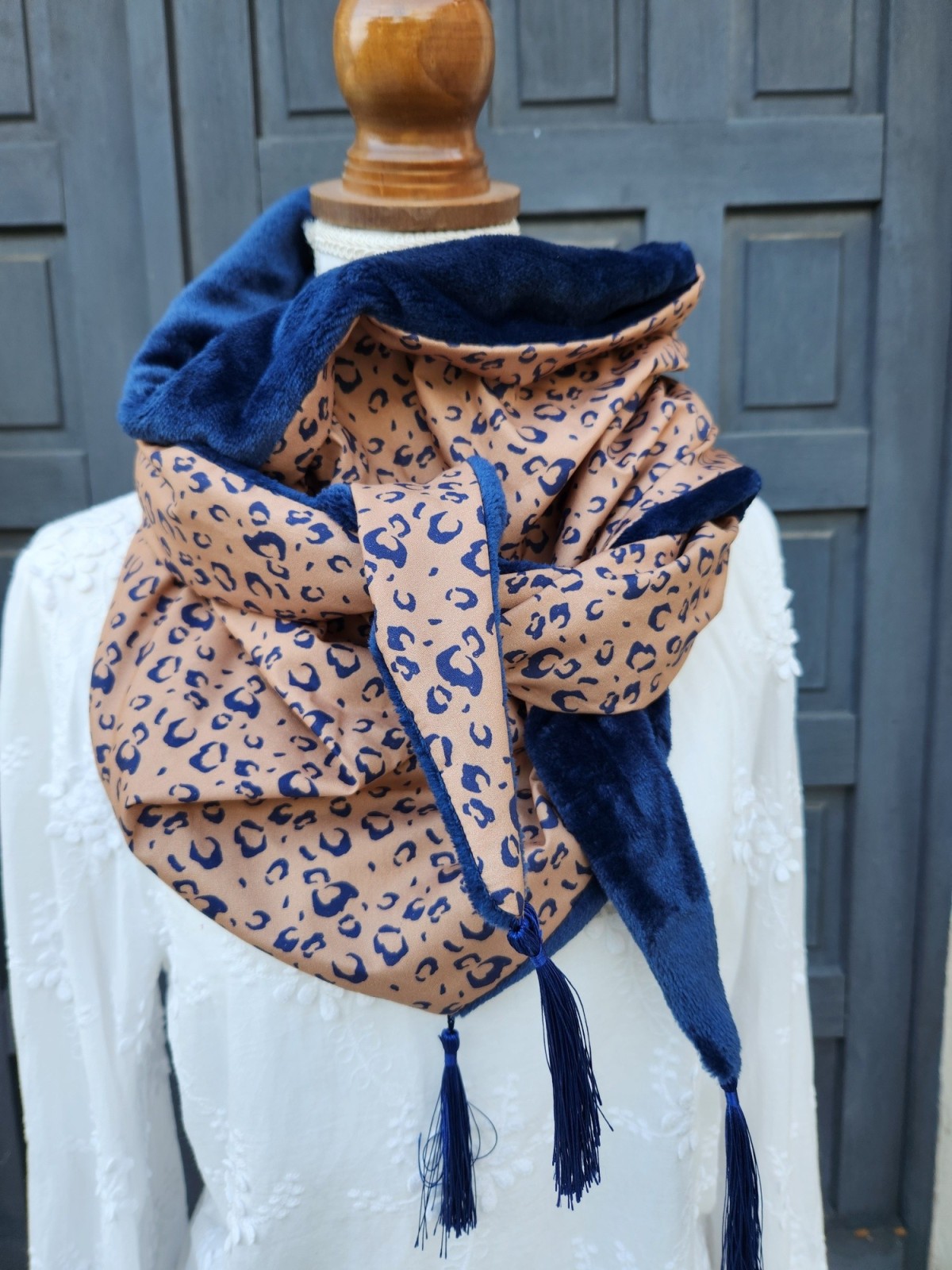 Chèche léopard et minkee marine extra doux et chaud