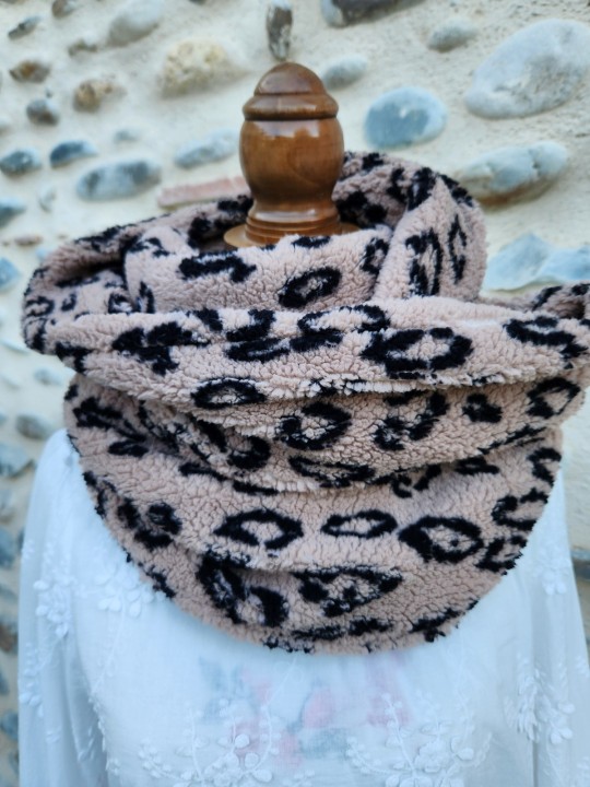 Snood double léopard moumoute extra doux et chaud