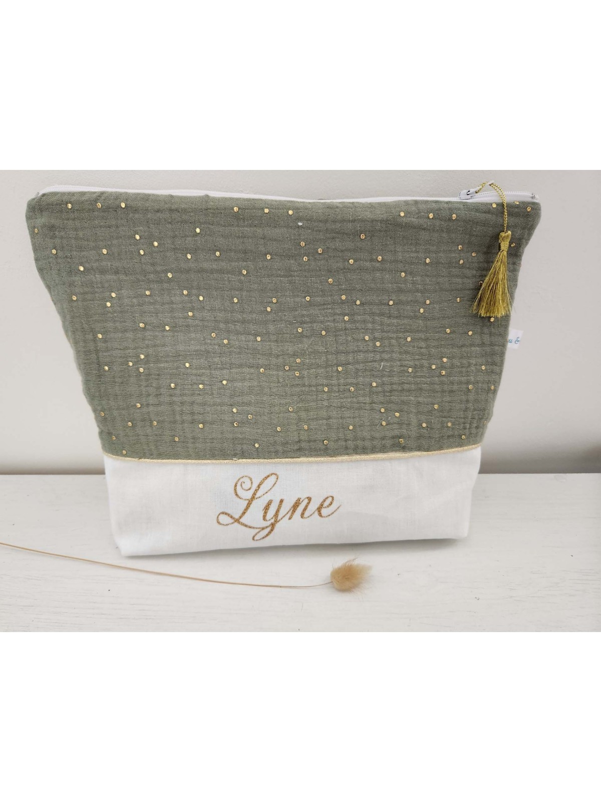 Trousse de toilette personnalisée double gaze vert kaki et or