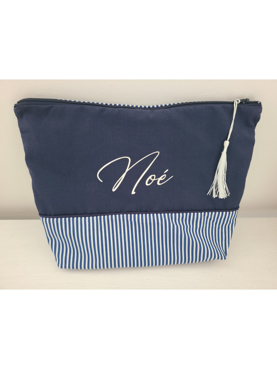 Trousse de toilette marine et blanche personnalisée