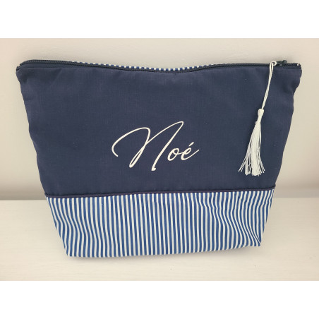 Trousse de toilette marine et blanche personnalisée
