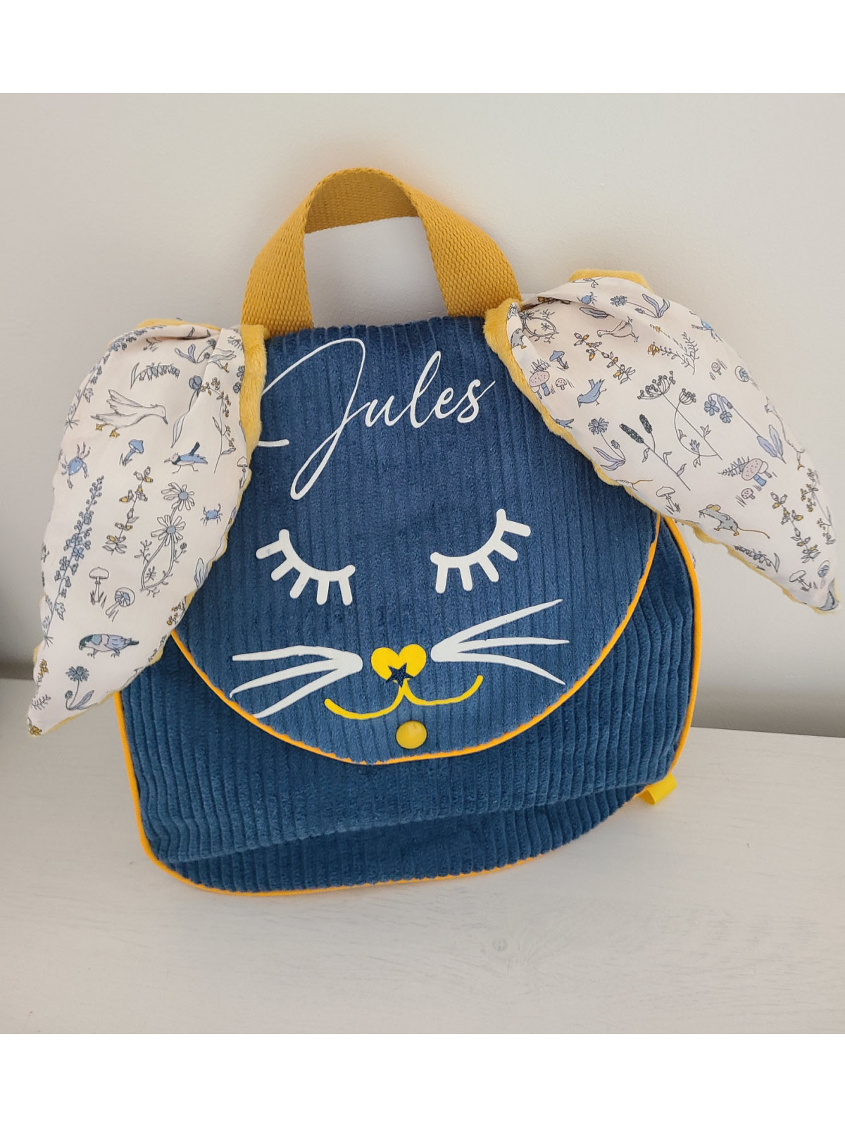 Sac à dos petit lapin maternelle / crèche velours et liberty Theo personnalisé