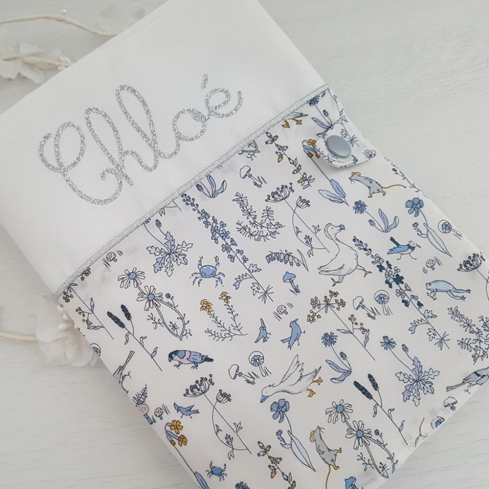 Protège carnet de santé liberty Theo blue dust, personnalisé avec