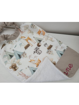 Grande serviette élastiquée et personnalisée pour maternelle en coton animaux