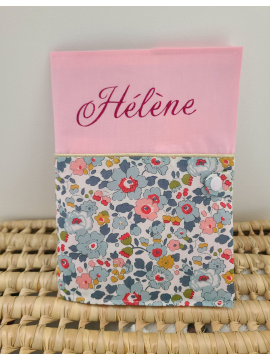 Protège carnet de santé liberty Wiltshire pois de senteur et couronne florale personnalisable avec prénom