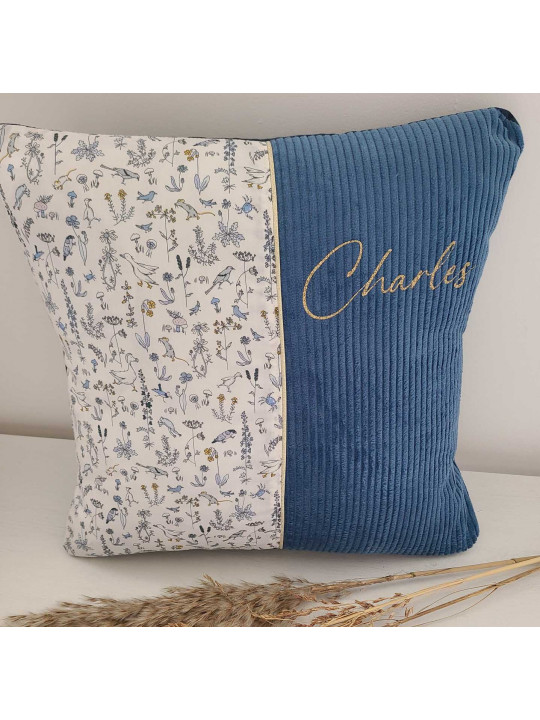 Coussin personnalisé 40x40 cm liberty Theo et velours (ou coussin de sieste)