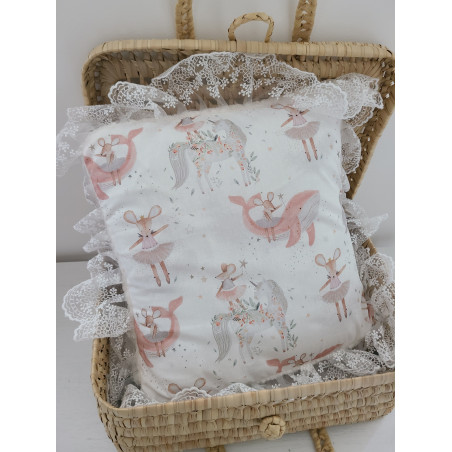 Coussin souricette, baleine et licorne