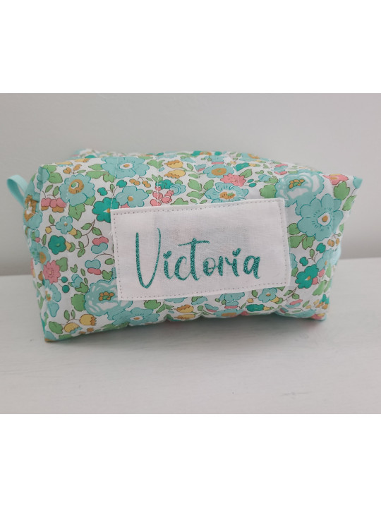 Trousse de toilette en liberty Betsy émeraude matelassée